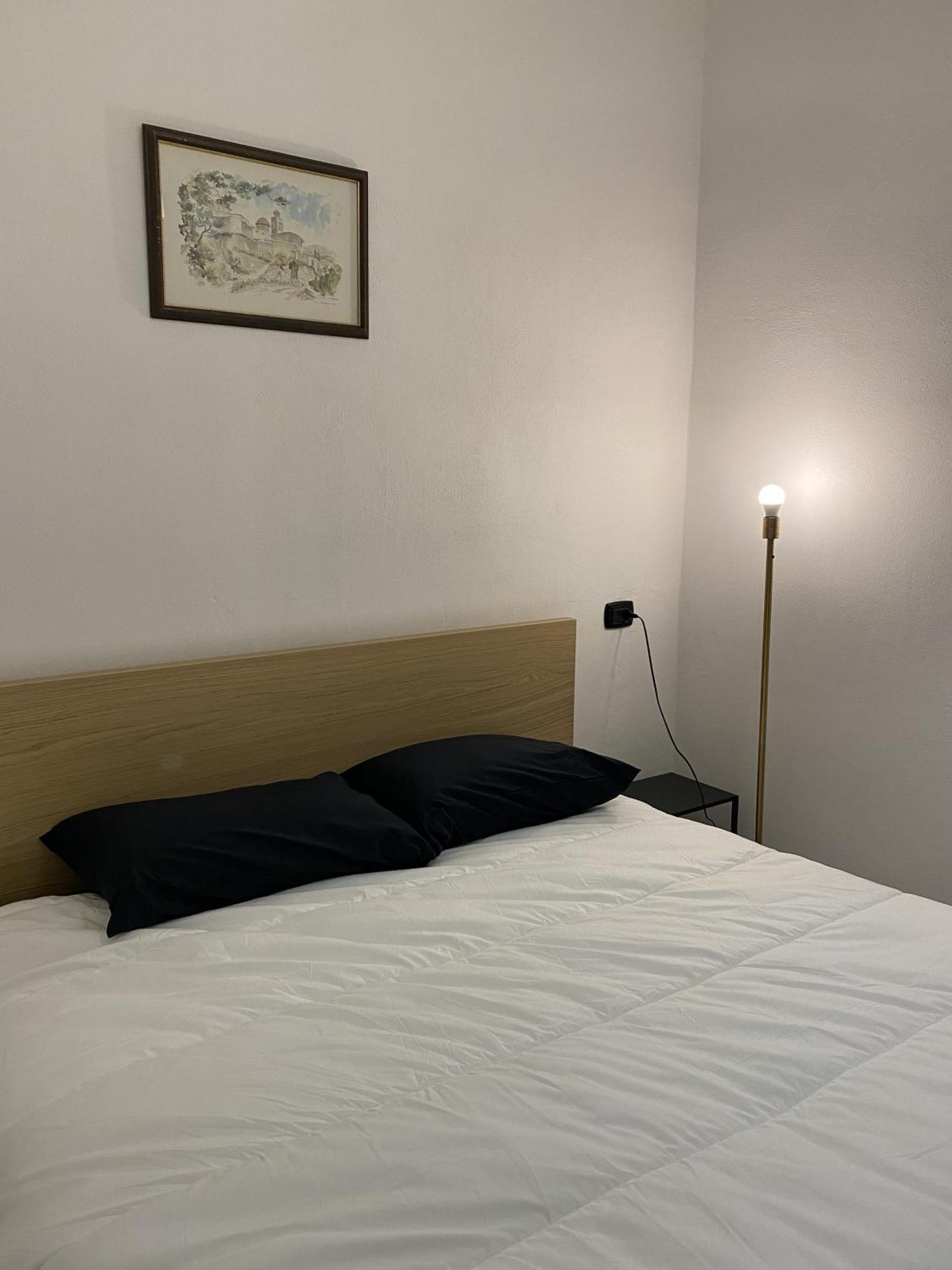 Lake Front Apartments, Lecco Eksteriør billede