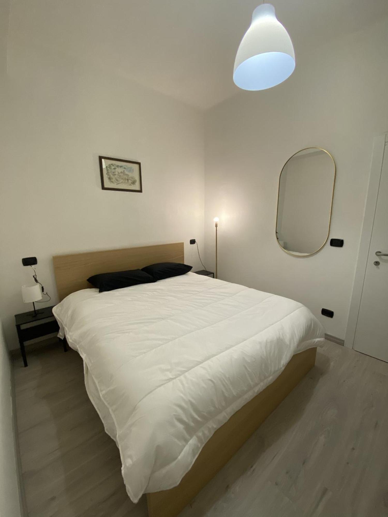Lake Front Apartments, Lecco Eksteriør billede